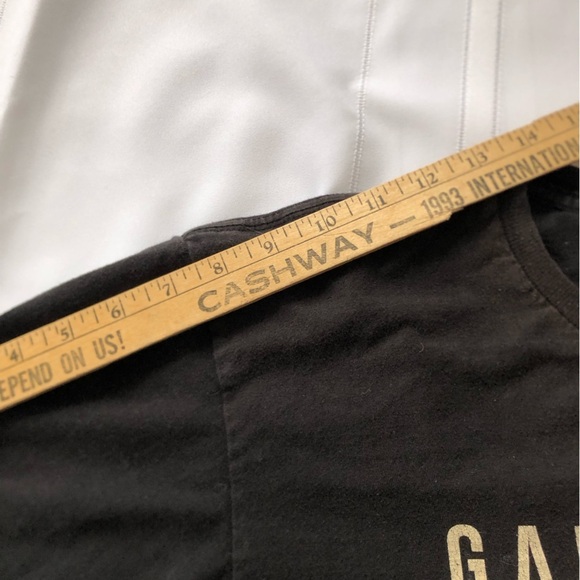 Black Graphic Garth Brooks World Tour Tee - Picture 7 of 13